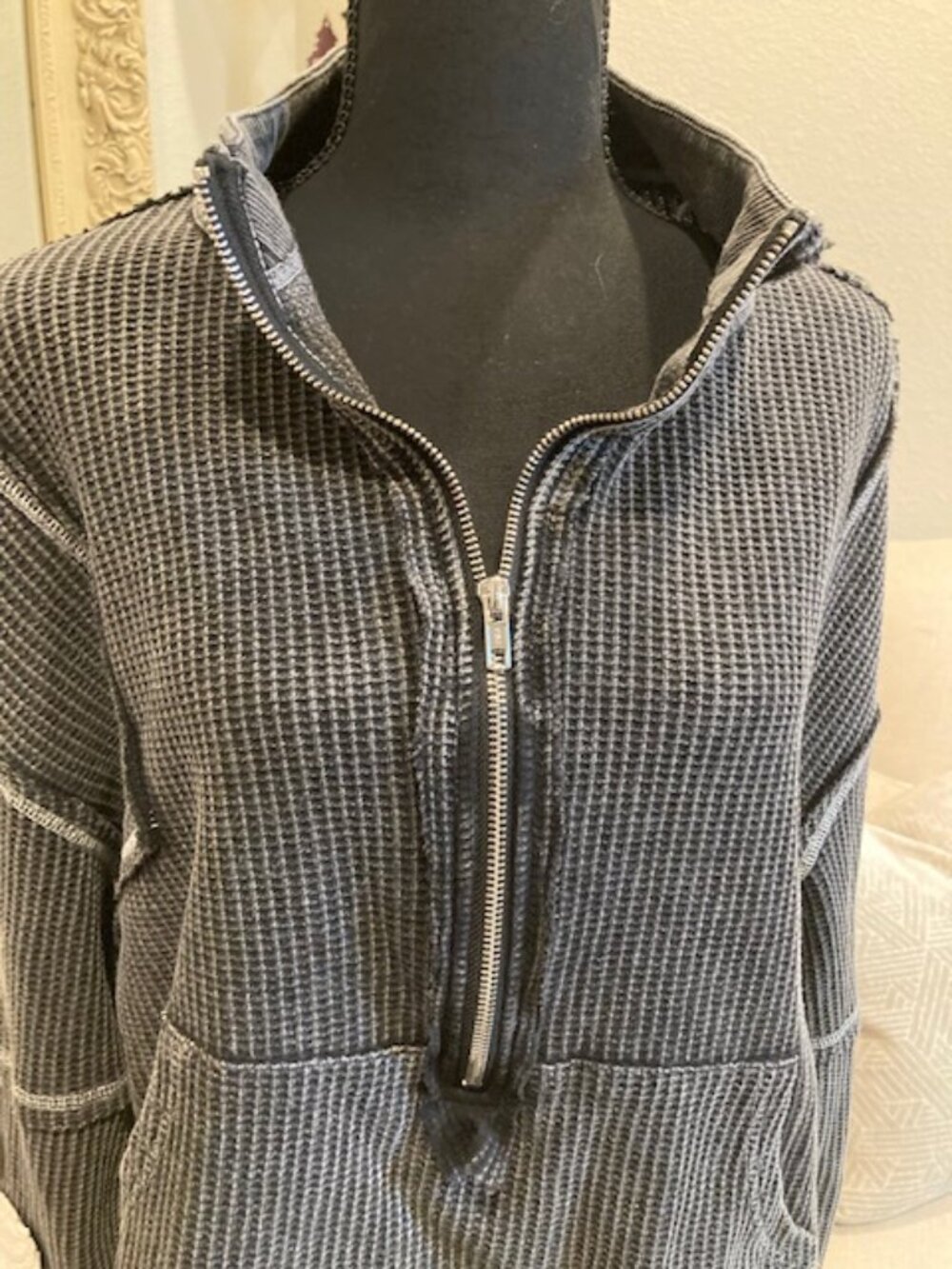 Waffle 1/2 zip sweatshirt - Never Worn